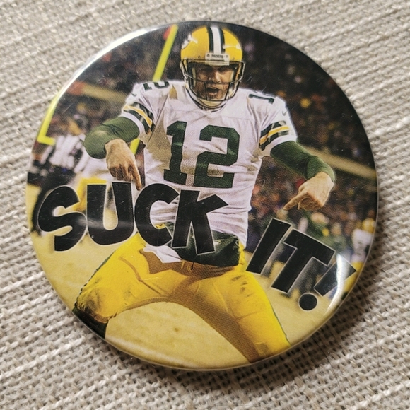 NFL Packers Aaron Roger's Suck It Pin - Picture 1 of 3